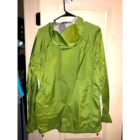 Mountain Hardwear Rain Jacket - Picture 2 of 2